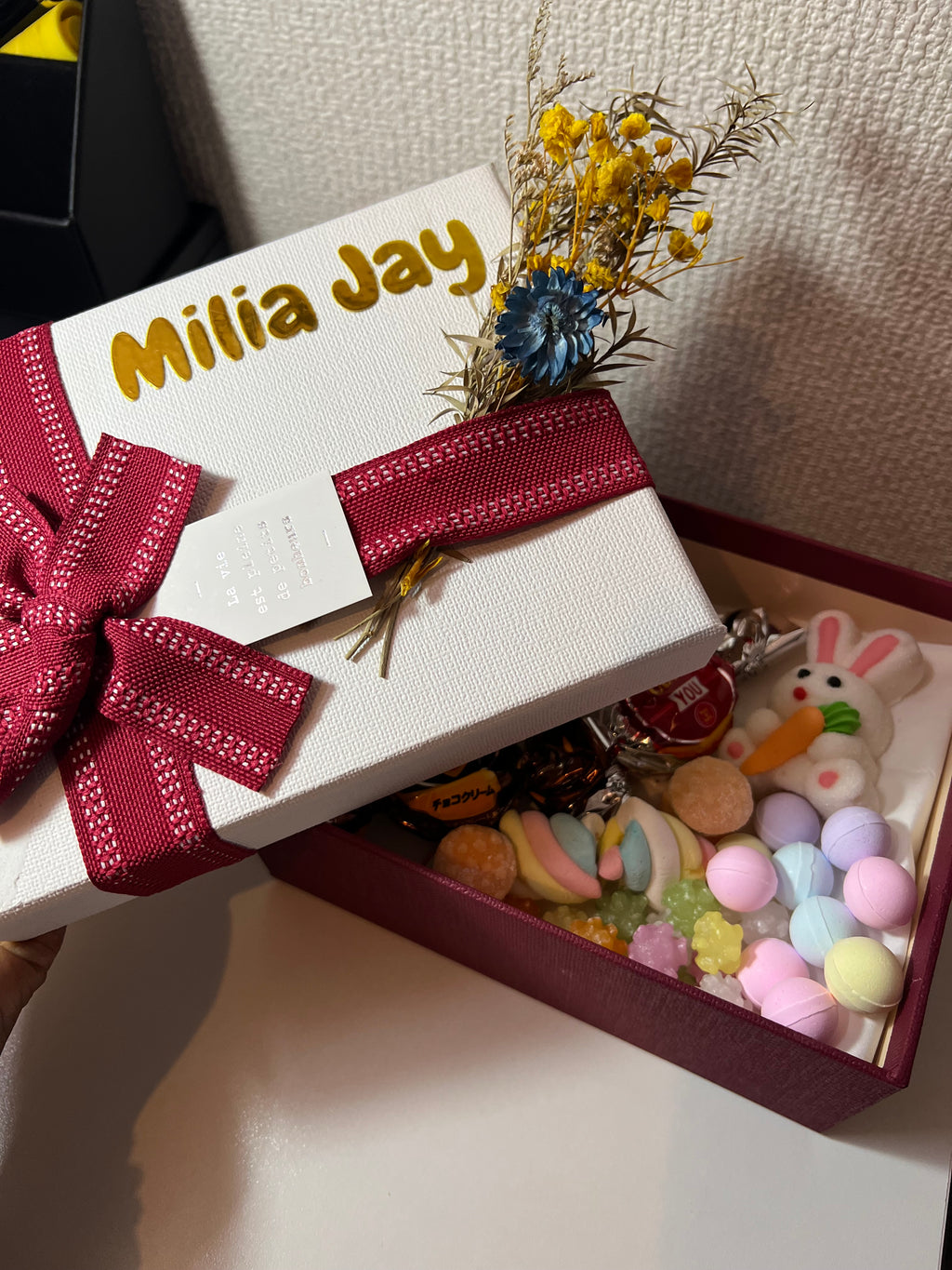 Japanese Candy Box – Best Japanese Candy & Sweets Mix with Konpeito Sugar Candy, Japanese Jelly Candy, Japanese Chocolate & Traditional Wagashi Snacks