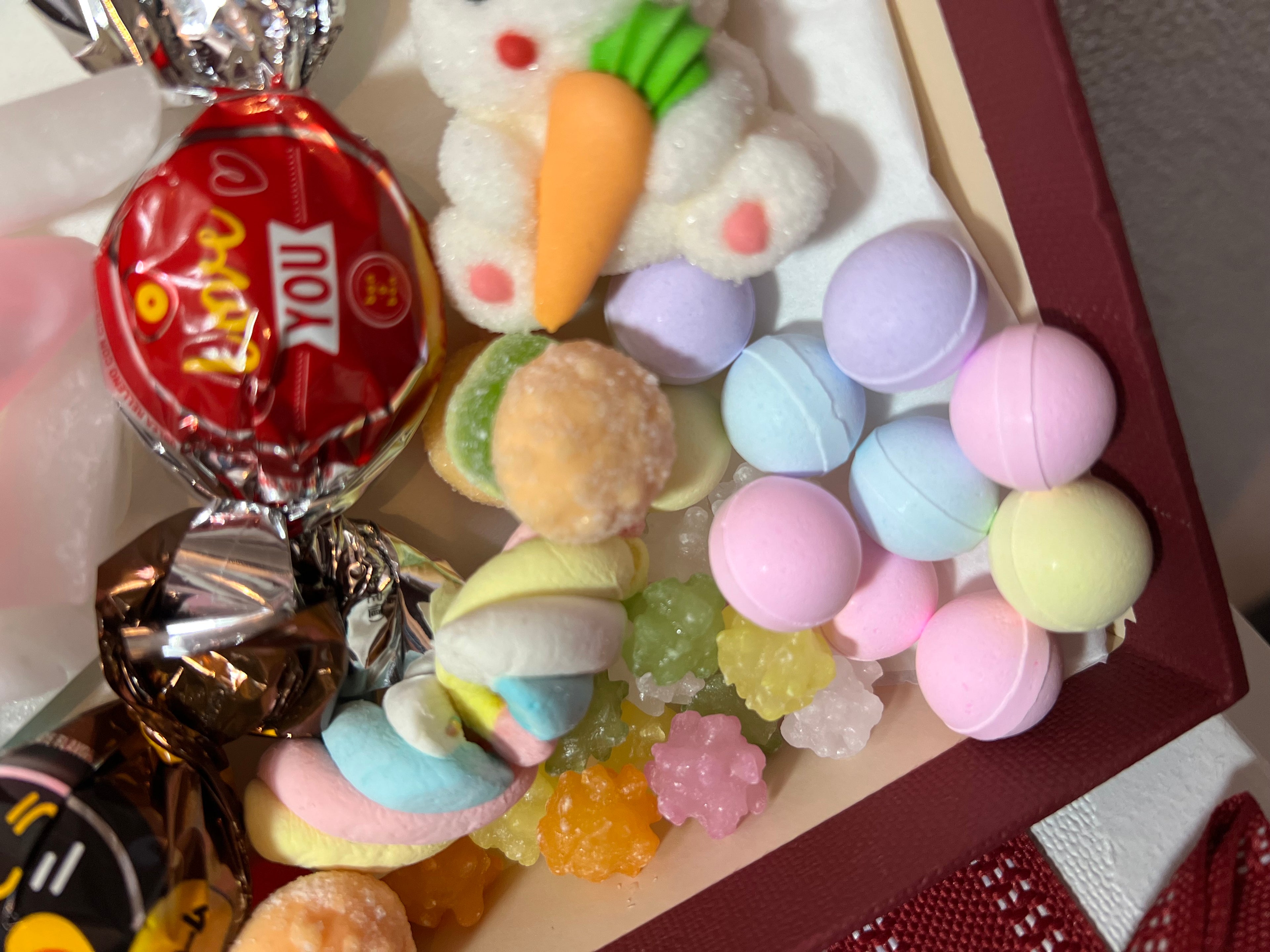 Japanese Candy Box – Best Japanese Candy & Sweets Mix with Konpeito Sugar Candy, Japanese Jelly Candy, Japanese Chocolate & Traditional Wagashi Snacks